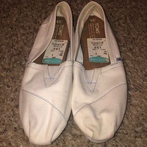 Women’s Toms
